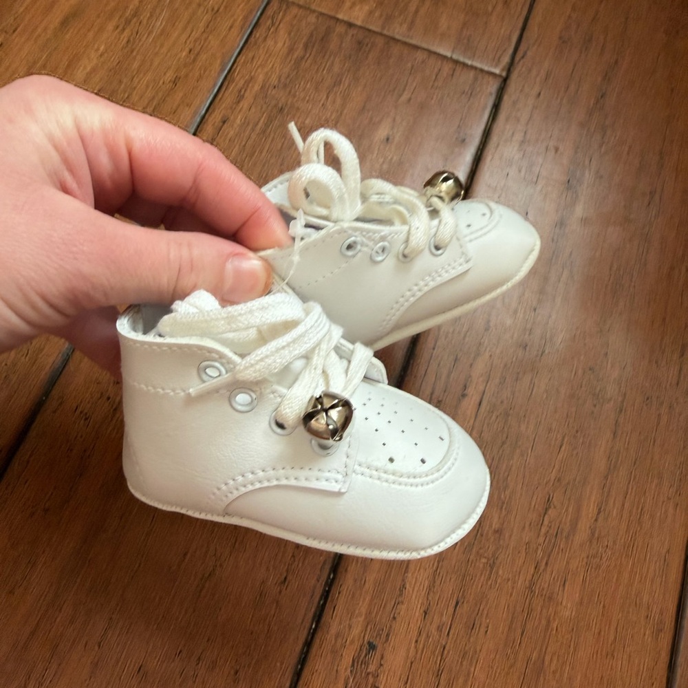 Vintage crib shoes sz 1